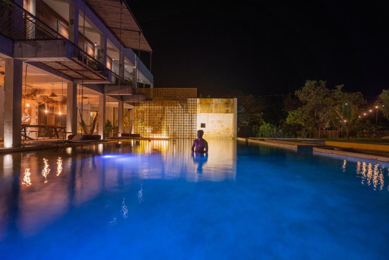Hotel Makaaba Eco-Boutique บากาลาร์ ภายนอก รูปภาพ The swimming pool at the hotel