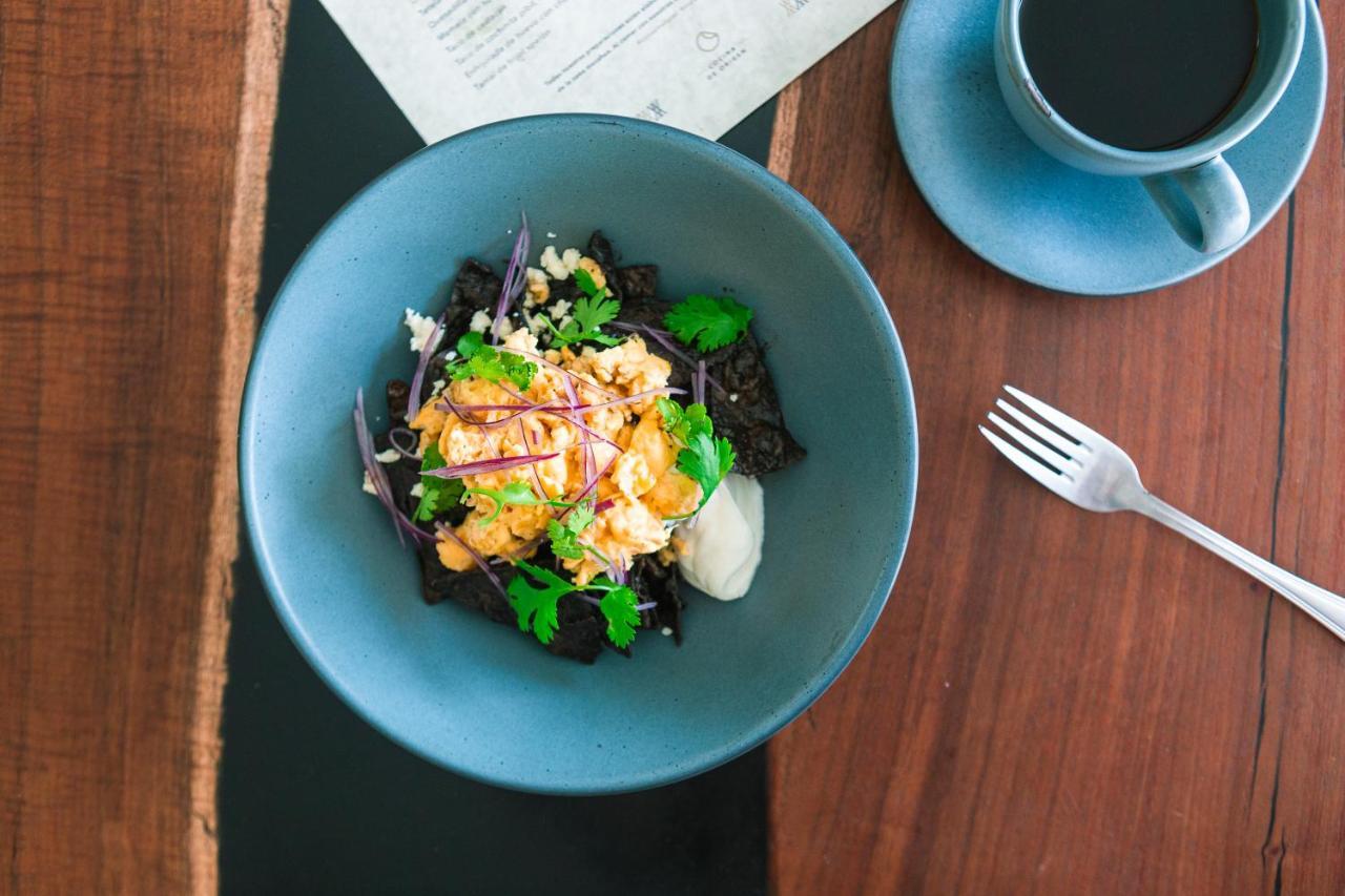 Hotel Makaaba Eco-Boutique บากาลาร์ ภายนอก รูปภาพ A salad at the restaurant