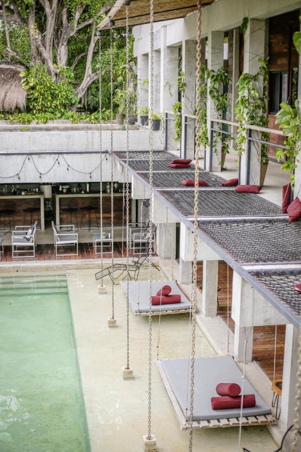 Hotel Makaaba Eco-Boutique บากาลาร์ ภายนอก รูปภาพ The swimming pool at the hotel