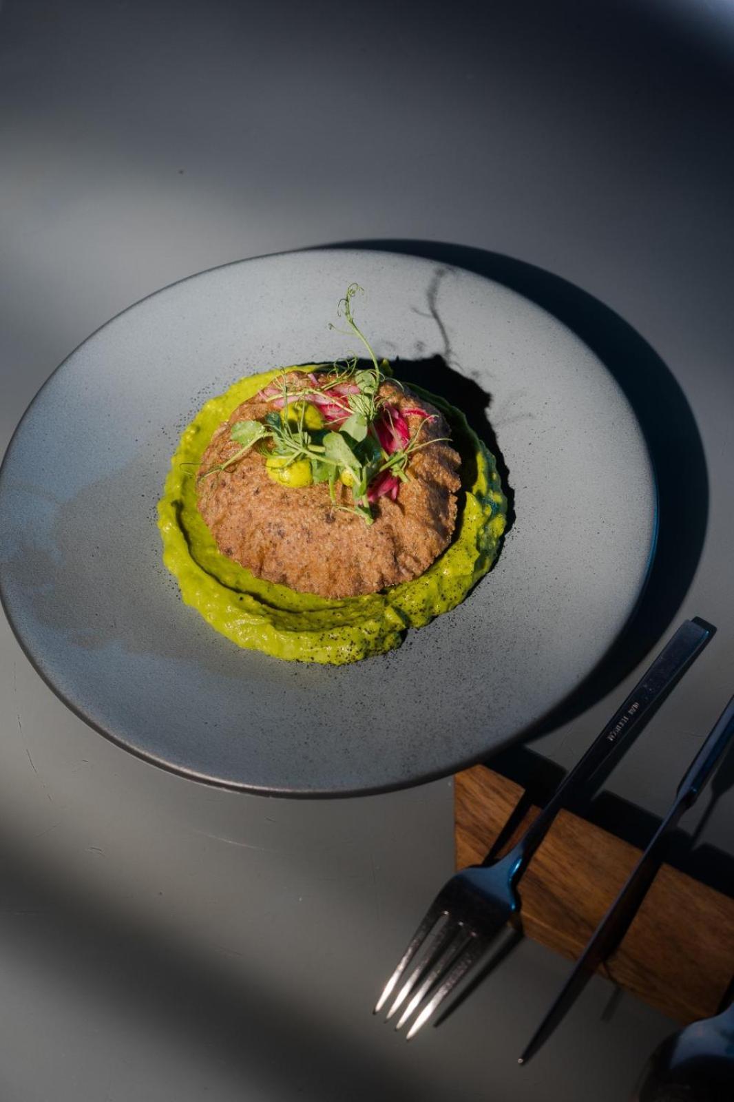 Hotel Makaaba Eco-Boutique บากาลาร์ ภายนอก รูปภาพ A vegan dish at the restaurant