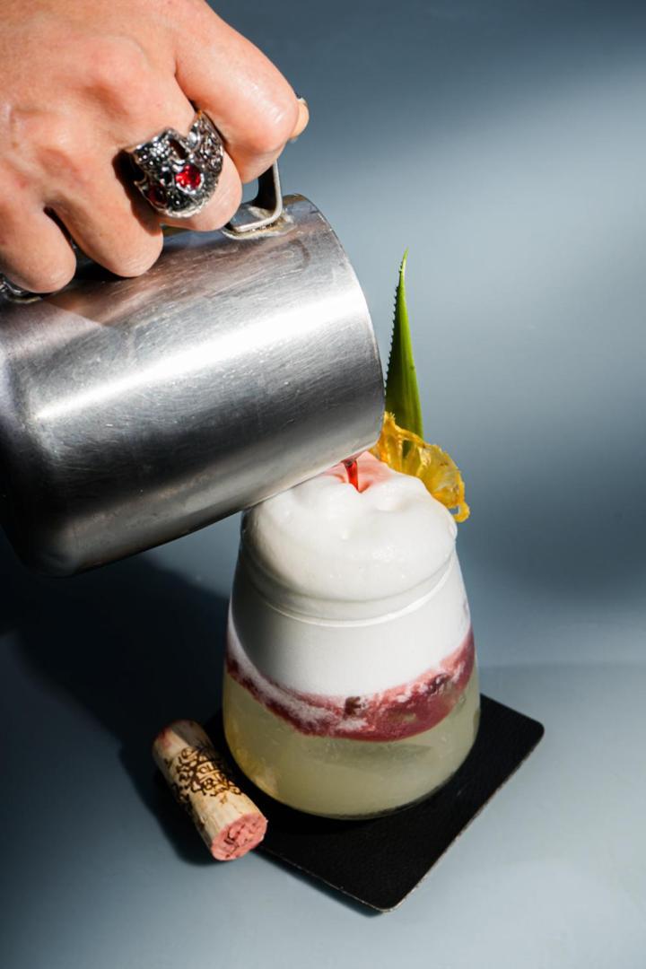Hotel Makaaba Eco-Boutique บากาลาร์ ภายนอก รูปภาพ A sour being topped with whipped cream