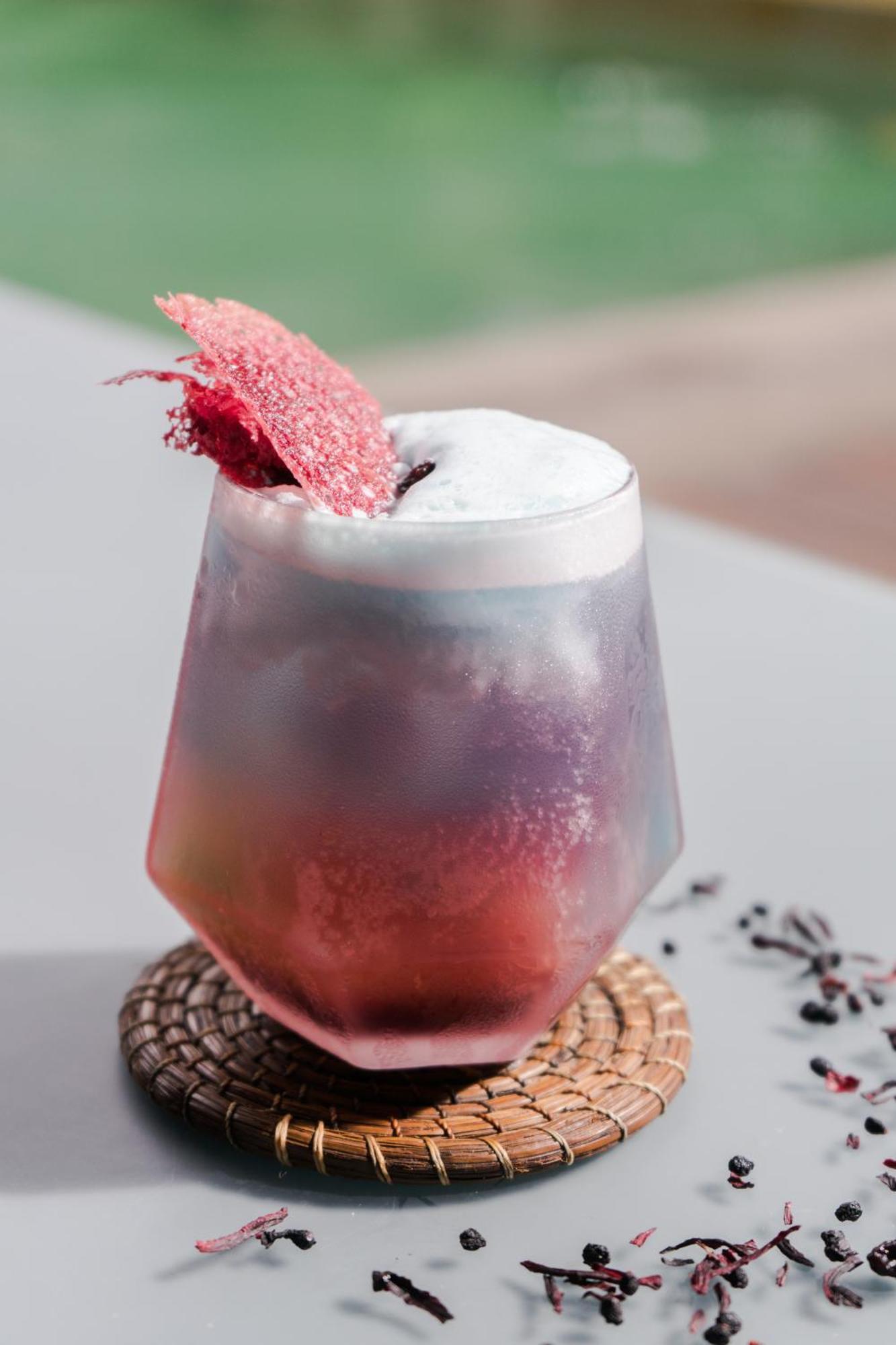 Hotel Makaaba Eco-Boutique บากาลาร์ ภายนอก รูปภาพ A purple rain cocktail