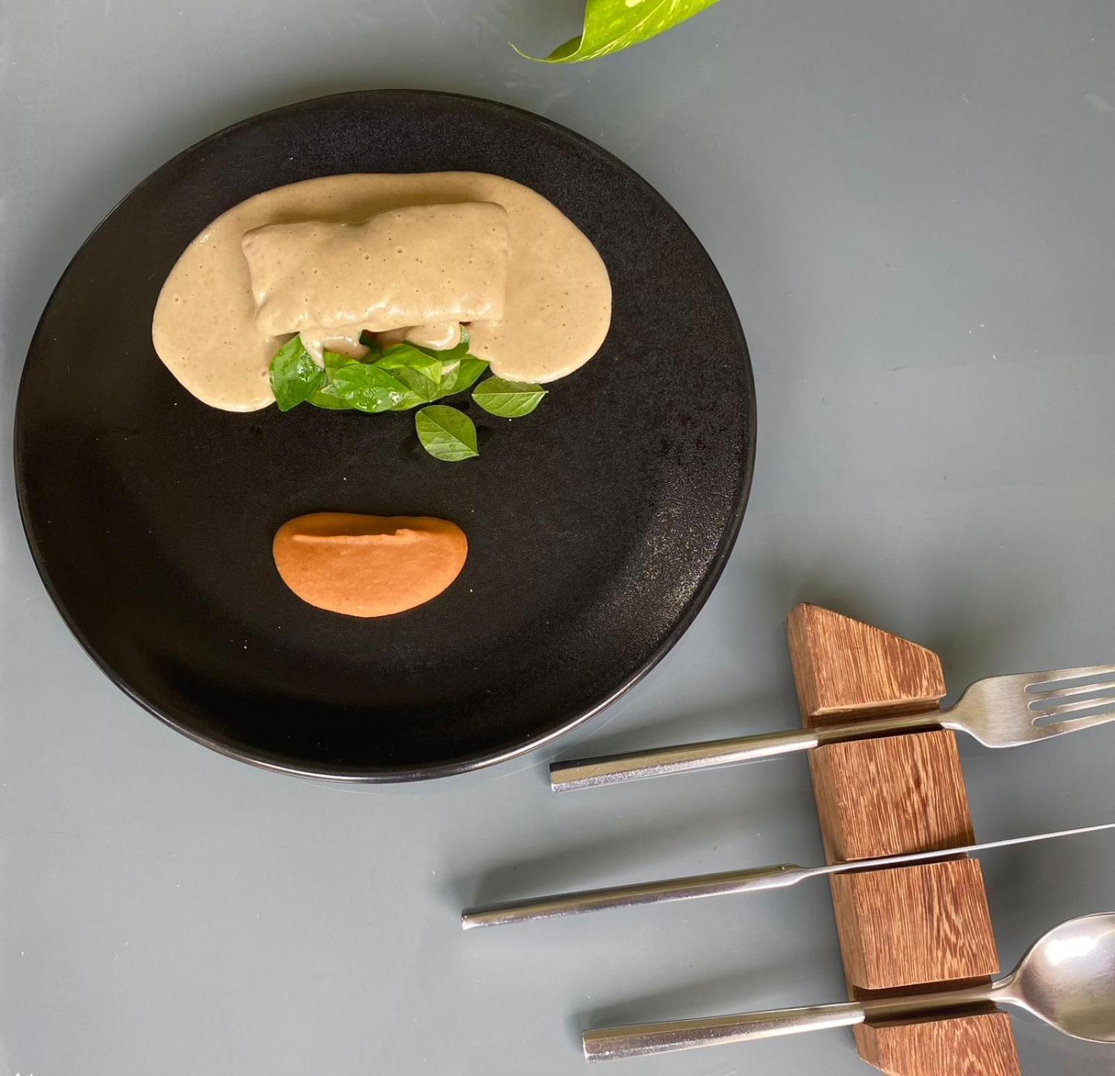 Hotel Makaaba Eco-Boutique บากาลาร์ ภายนอก รูปภาพ A plate of food prepared by a culinary artist