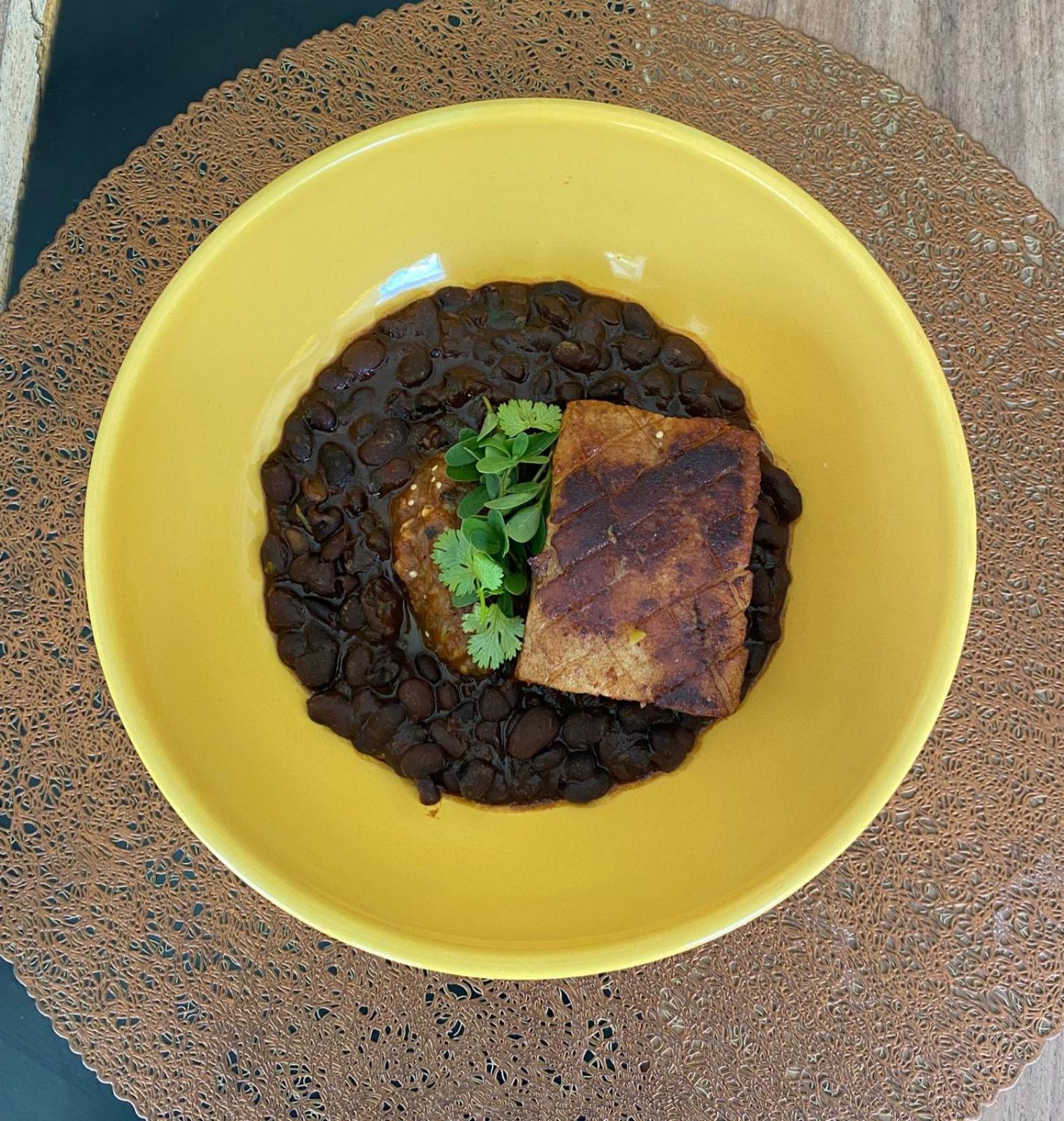 Hotel Makaaba Eco-Boutique บากาลาร์ ภายนอก รูปภาพ Black bean soup with tofu
